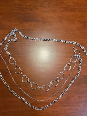 NWOT Silver Heart Link Layered Chain